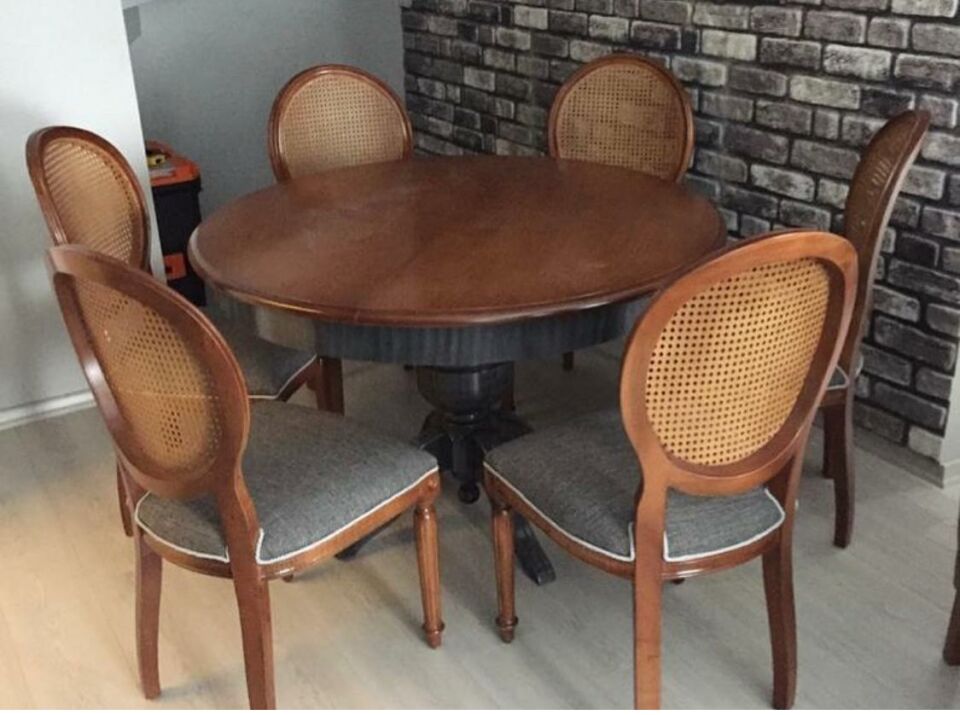 GÖBEK AYAK SALON MASA TAKIMI