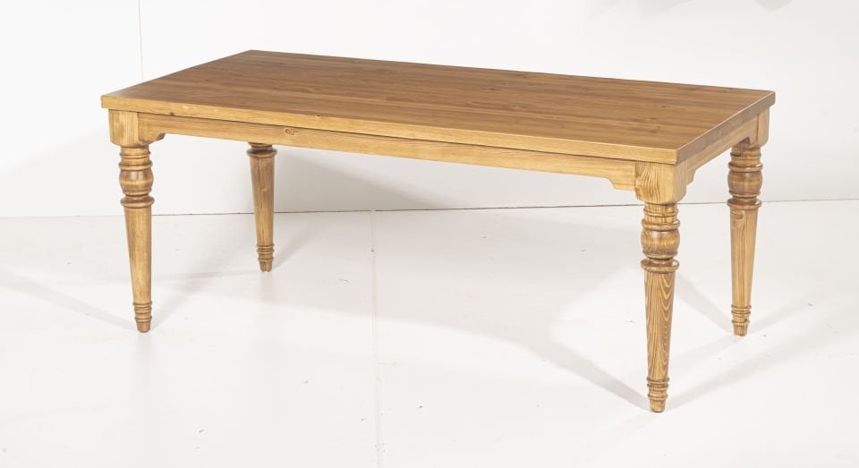 KALE SALON MASA TAKIM